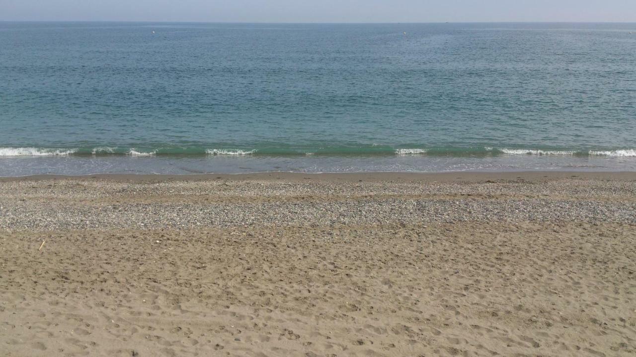 Adosado Βίλα Εστεπόνα Εξωτερικό φωτογραφία